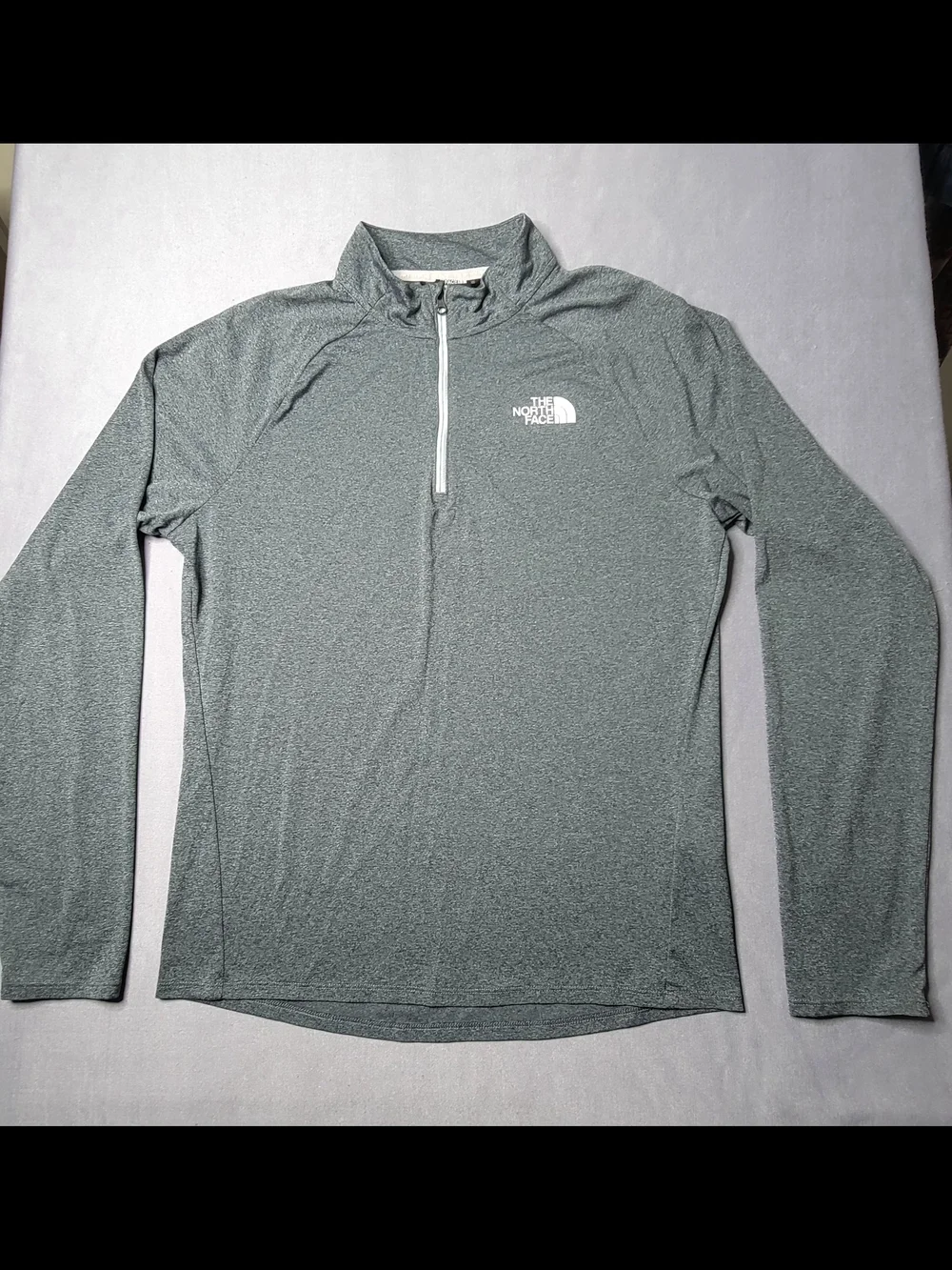 The North Face Men's Grey 1/4-Zip Long Sleeve Pullover Size M